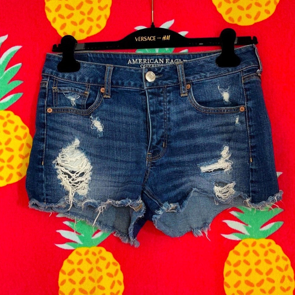Like new sz4 American Eagle “Tomgirl” shorts